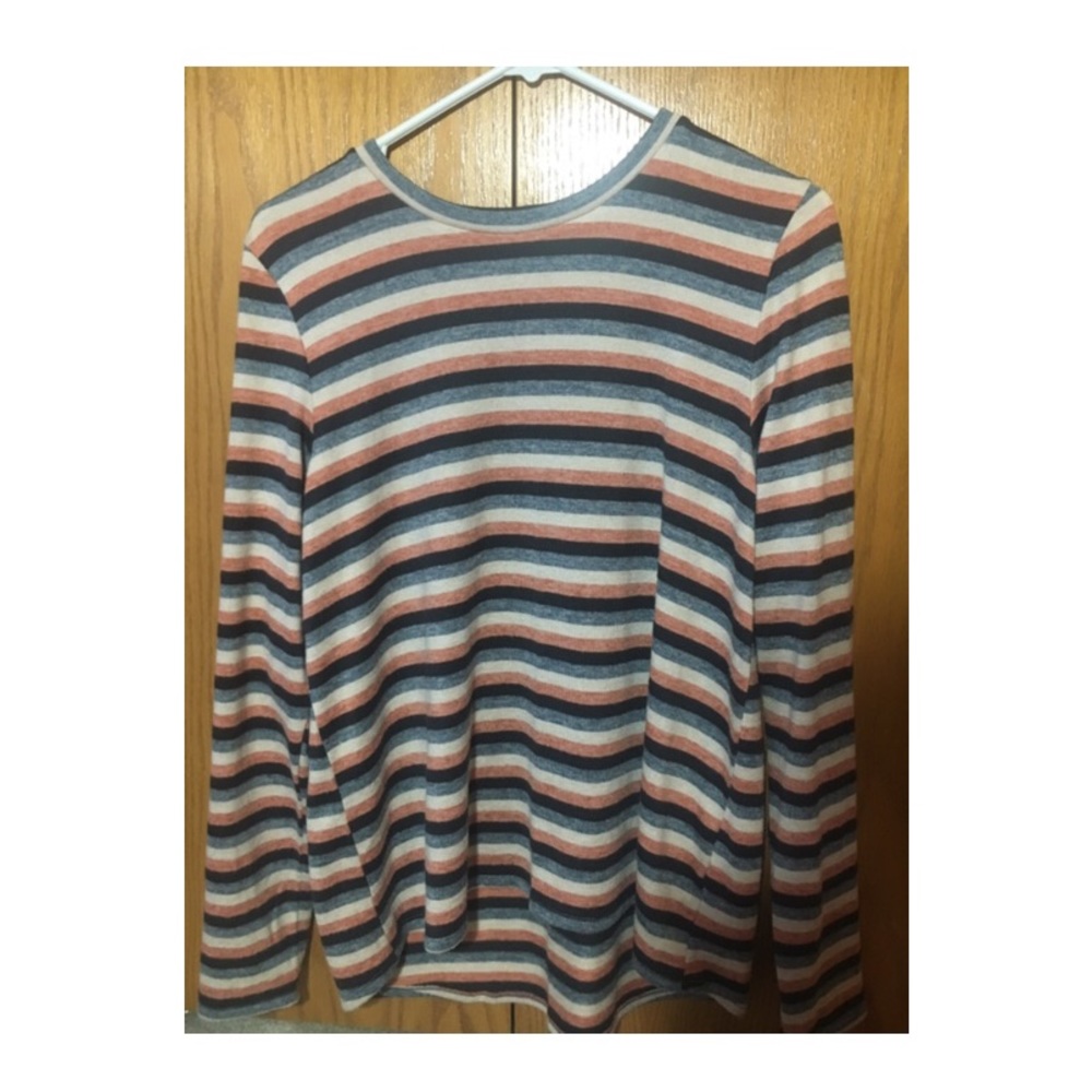 Striped AEO shirt